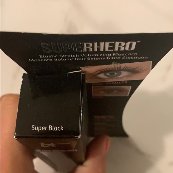NEW it cosmetics superhero mascara - Picture 2 of 4